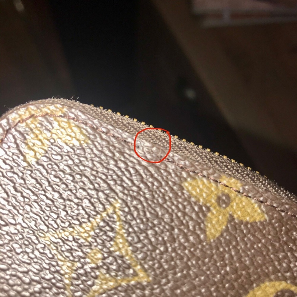 Authentic Louis Vuitton Monogram Key Case - Picture 11 of 11